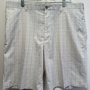 PGA Tour Gray & White Golf Shorts Size 38